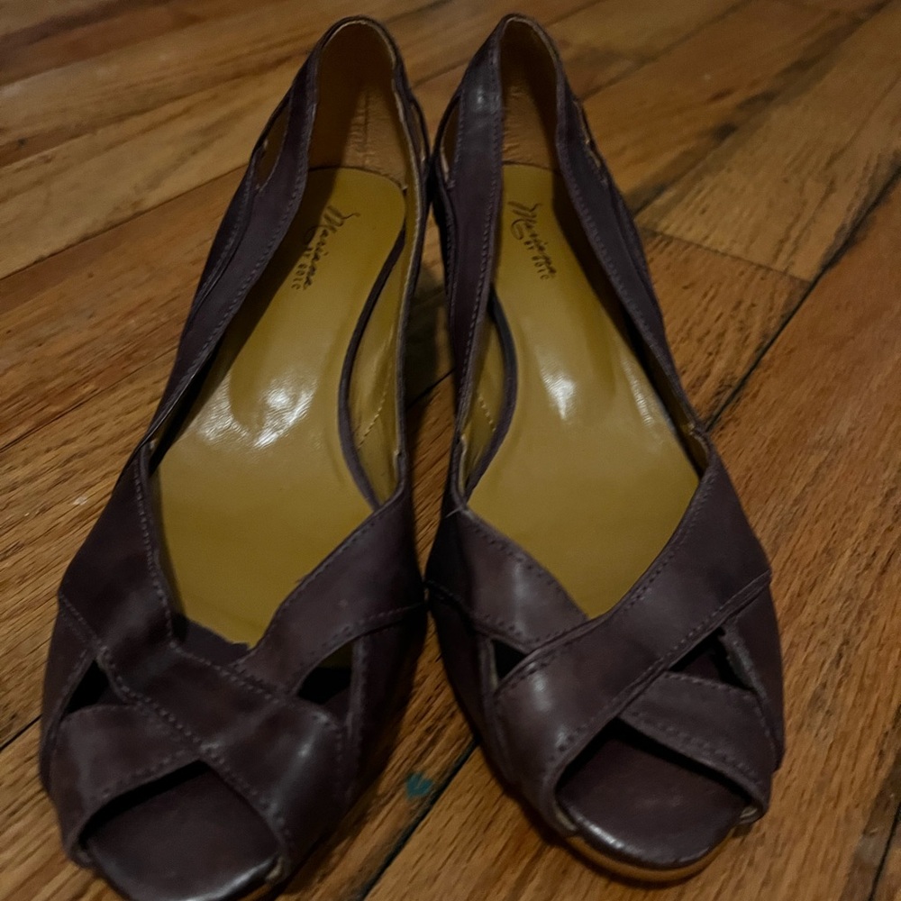 Purple Brown Heels with Intricate Weave Design